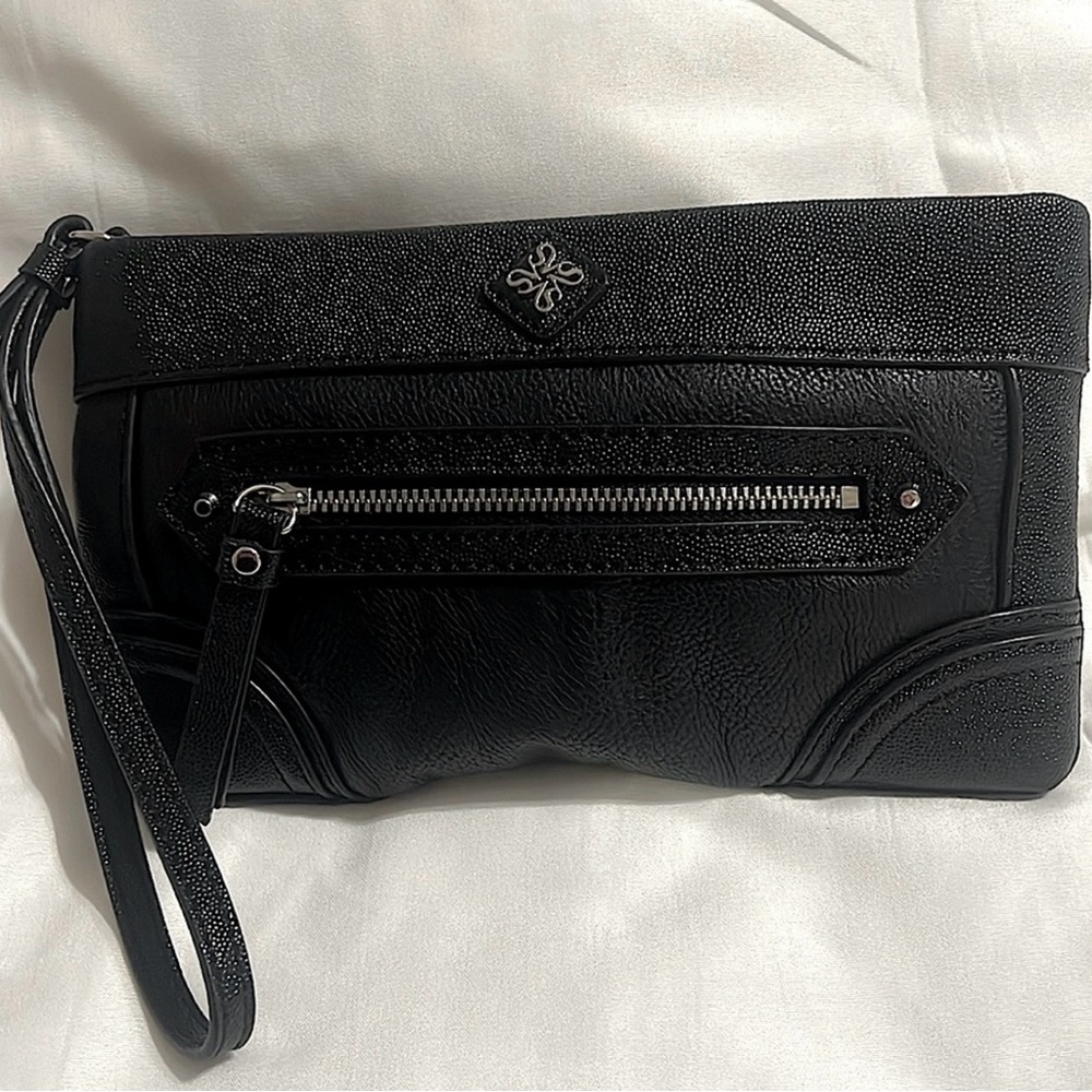 Vera Bradley Black Wristlet Clutch with Zipper Detail! NWOT!